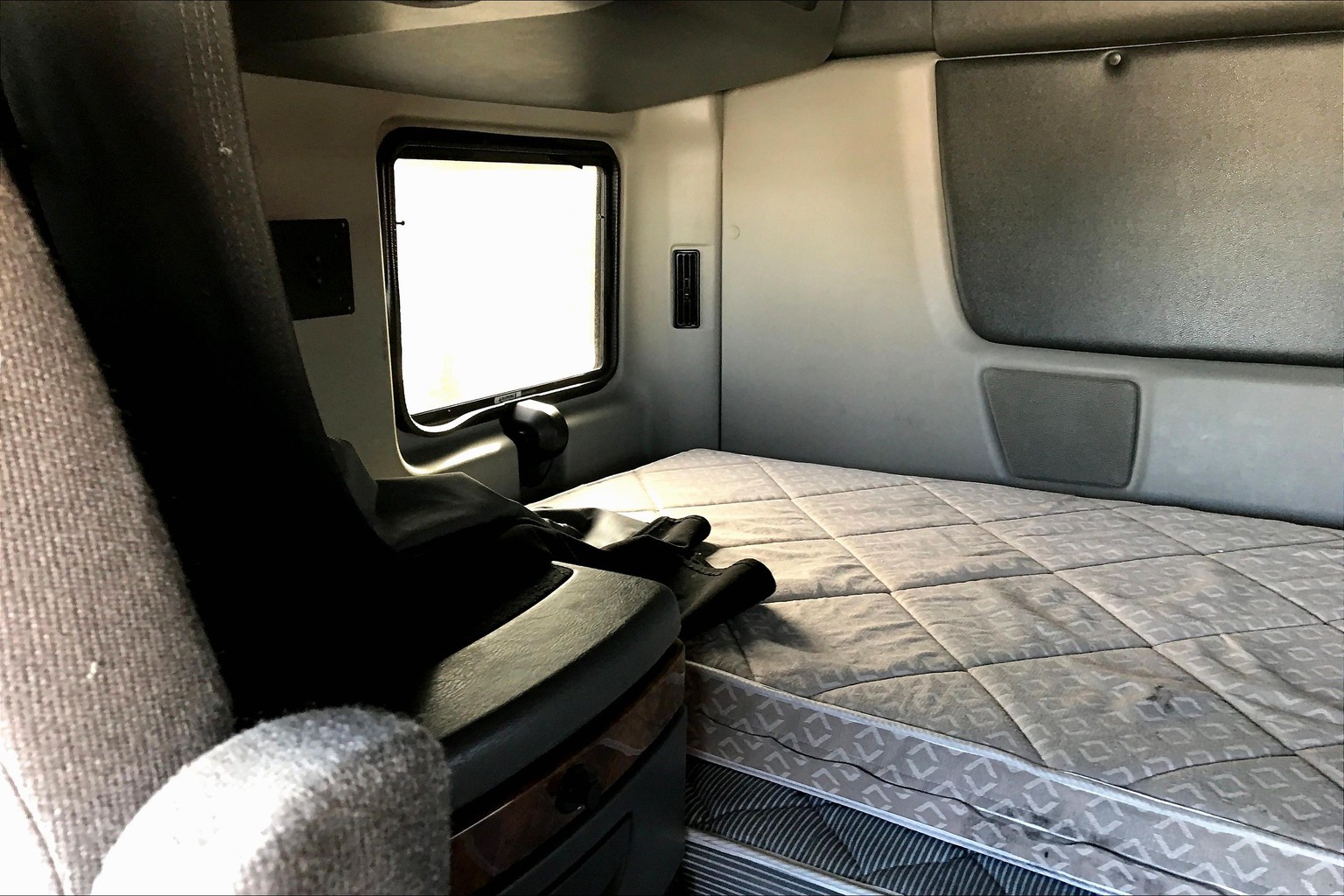 Pre-Owned 2021 International LT625 6×4 Sleeper in #500154